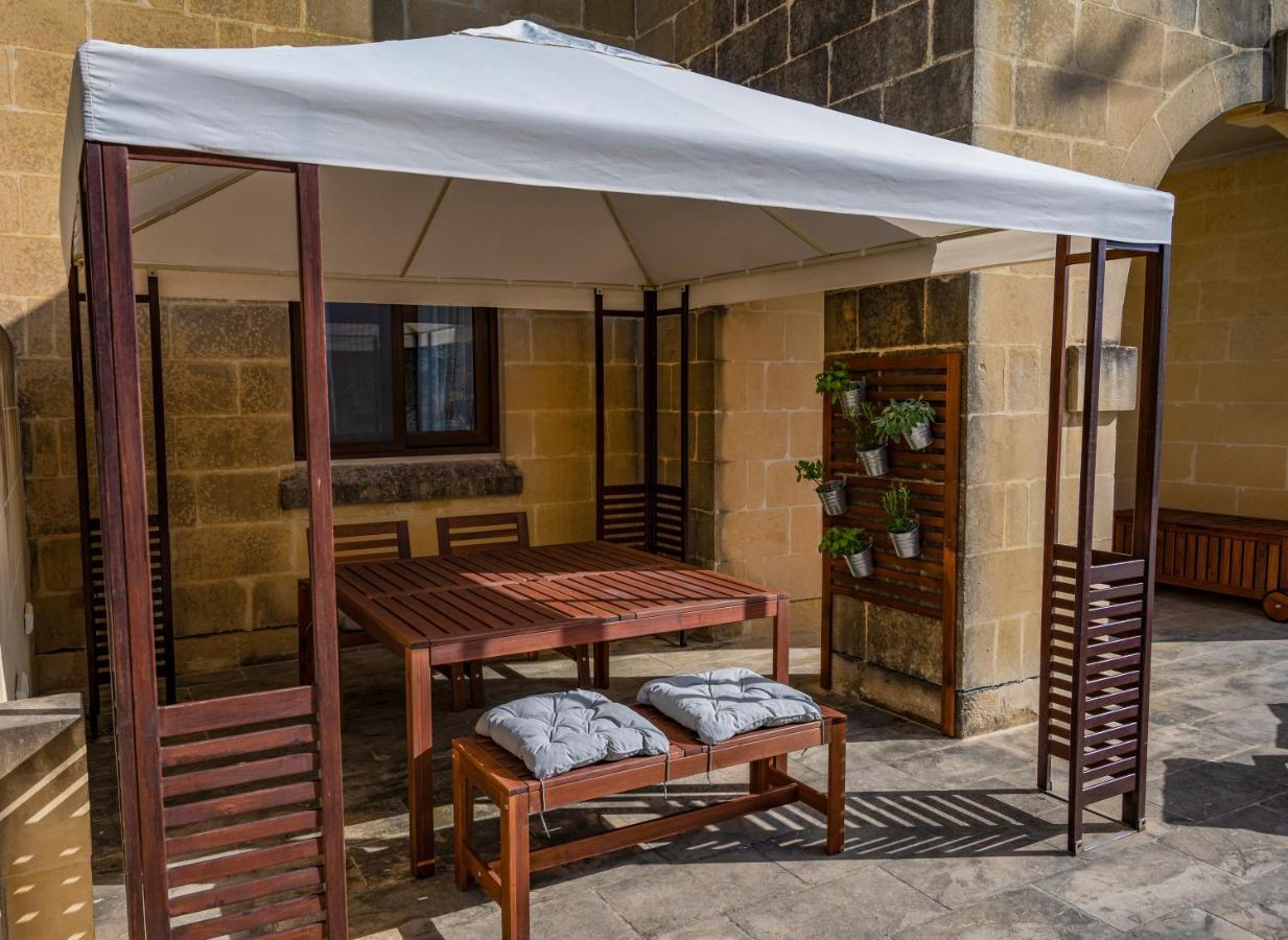 Luzzu - Family Friendly Maisonette Xlendi Exterior foto