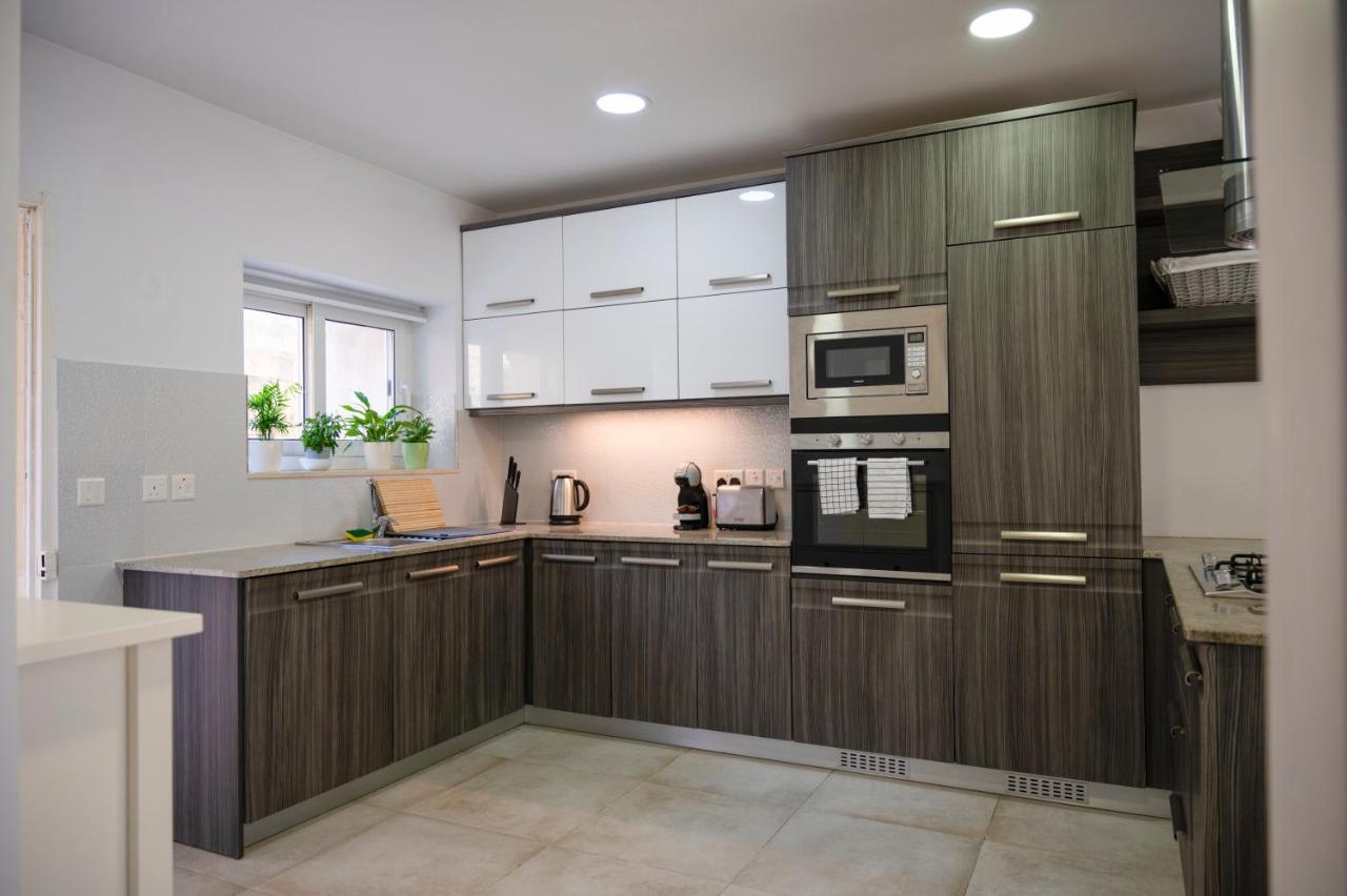 Luzzu - Family Friendly Maisonette Xlendi Exterior foto